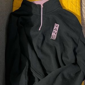 Black and purple Vans cropped quarter zip